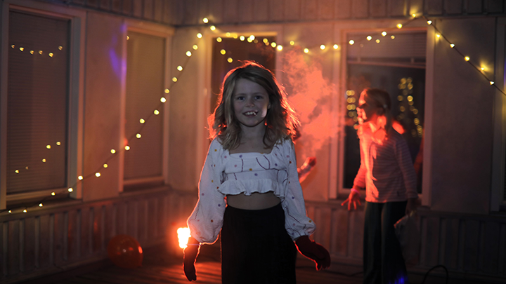 Flicka p&aring; disco