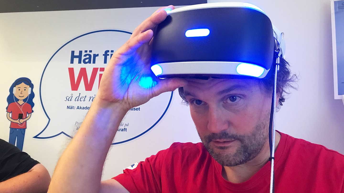 VR
